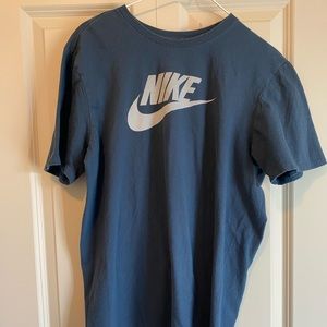 SOLD: Nike T-Shirt